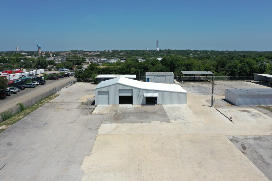 More Photos Of 1605 Century St, Pflugerville Manufacturing For Lease