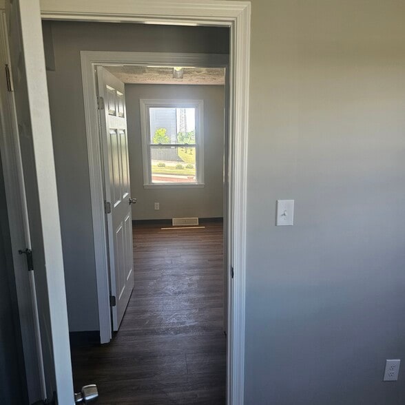 More Photos Of 4416 Fitch Ave, Nottingham Medical For Lease