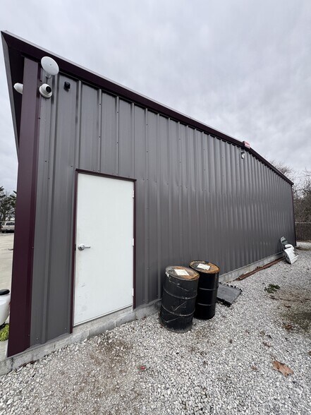 More Photos Of 103 Mabee Ave, Monteagle Industrial For Sale