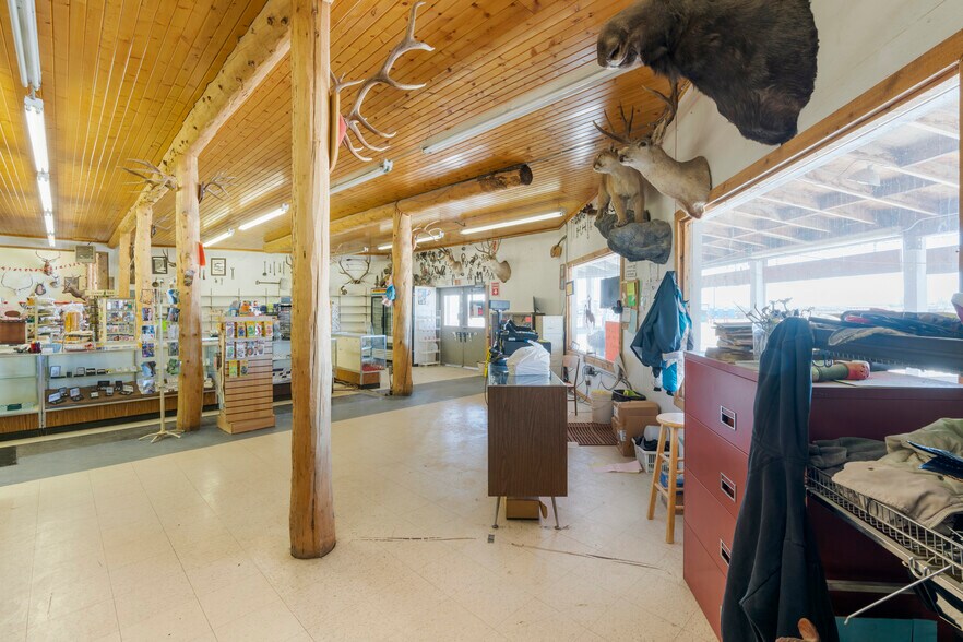 More Photos Of 10652 US Highway 189, Big Piney Freestanding For Sale