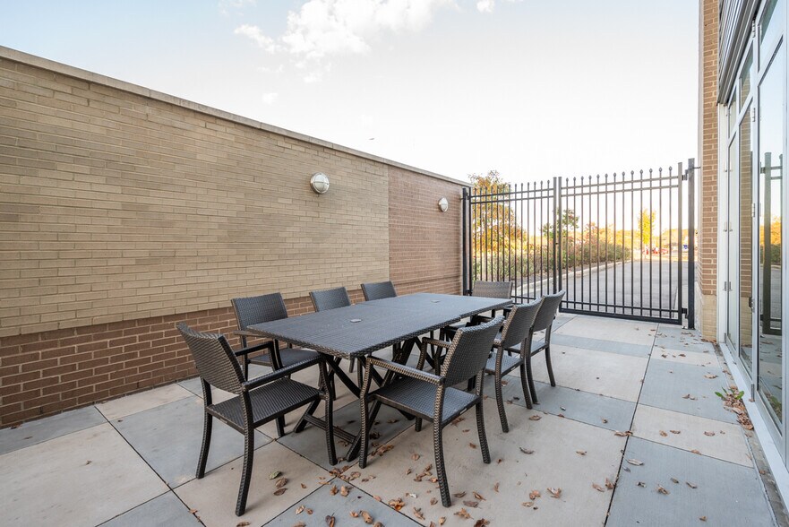 More Photos Of 225 Tomlinson Dr, Starkville Medical For Sale