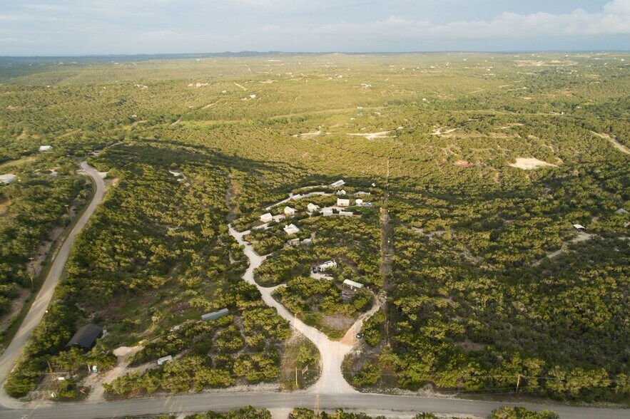 More Photos Of 7400 McGregor Ln, Dripping Springs Hotel For Sale