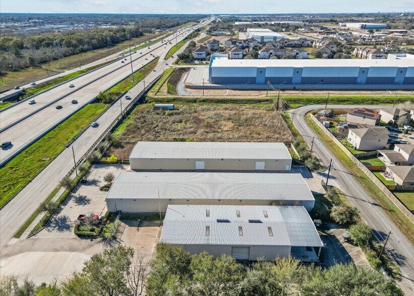 More Photos Of 8051 S Sam Houston Pky, Houston Unknown For Lease