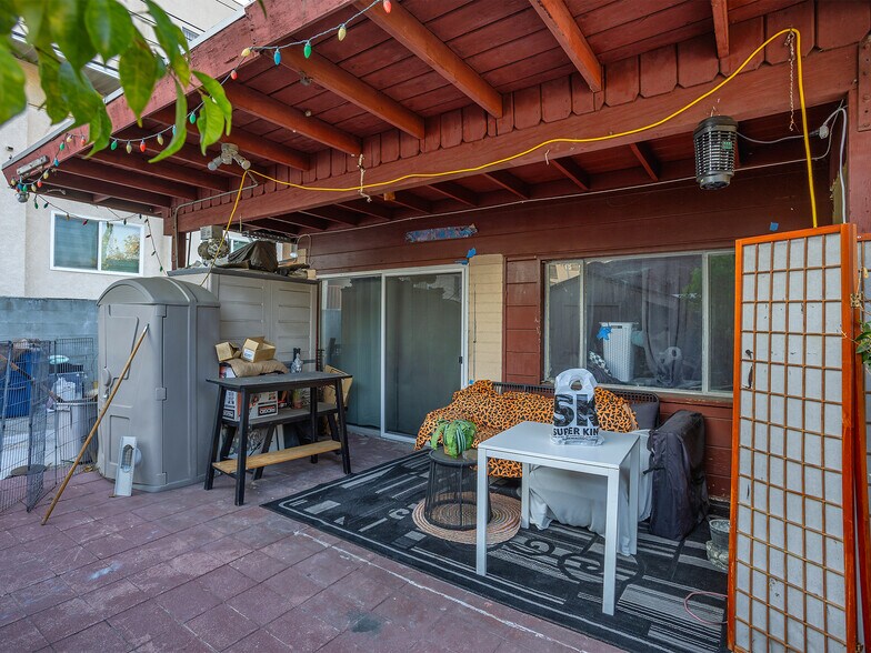 More Photos Of 2309 N Niagara St, Burbank Land For Sale