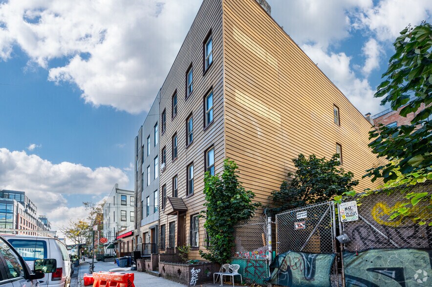 More Photos Of 142 N 11th St, Brooklyn Apartments For Sale