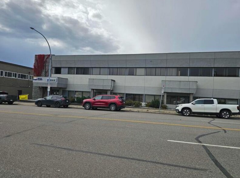 More Photos Of 1577 7th Av, Prince George Office For Lease