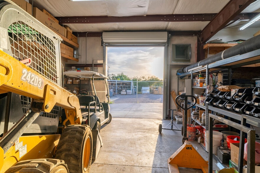 More Photos Of 870 S Campbell Ave, Tucson Warehouse For Sale