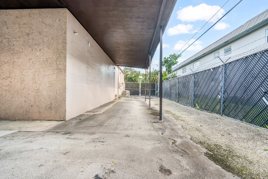 More Photos Of 6600 Pembroke Rd, Pembroke Pines Office For Sale