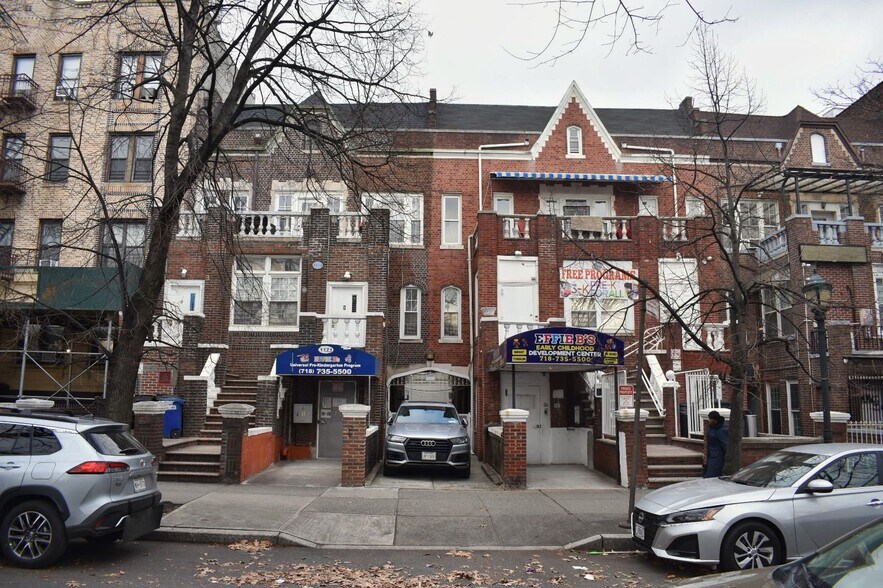 Primary Photo Of , Brooklyn General Retail For Sale