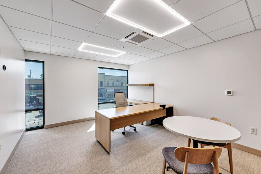 More Photos Of 201 W Wisconsin Ave, Neenah Apartments For Lease