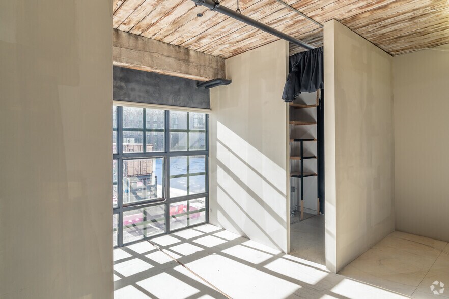 More Photos Of 61-67 West St, Brooklyn Office For Lease