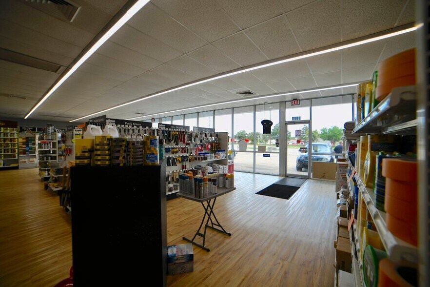 More Photos Of 4105 52nd St, Kenosha Freestanding For Sale