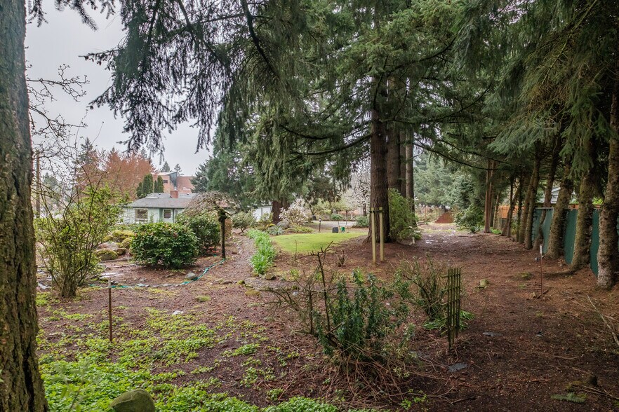 More Photos Of 5198 Skyline Rd S, Salem Multifamily For Sale