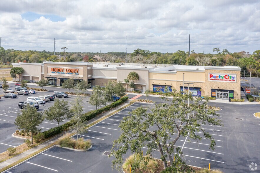 More Photos Of 1440 N Alafaya Trl, Orlando Freestanding For Lease