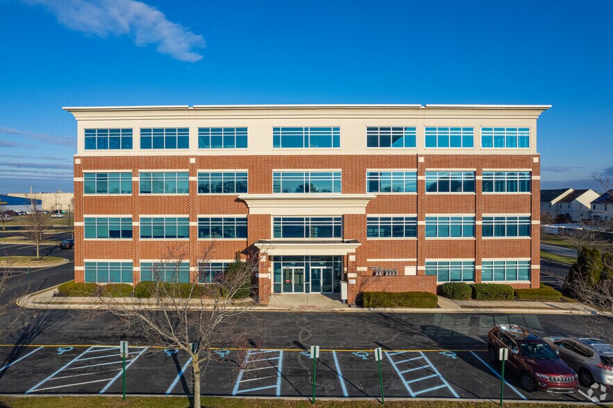 More Photos Of 651 N Broad St, Middletown Office For Lease