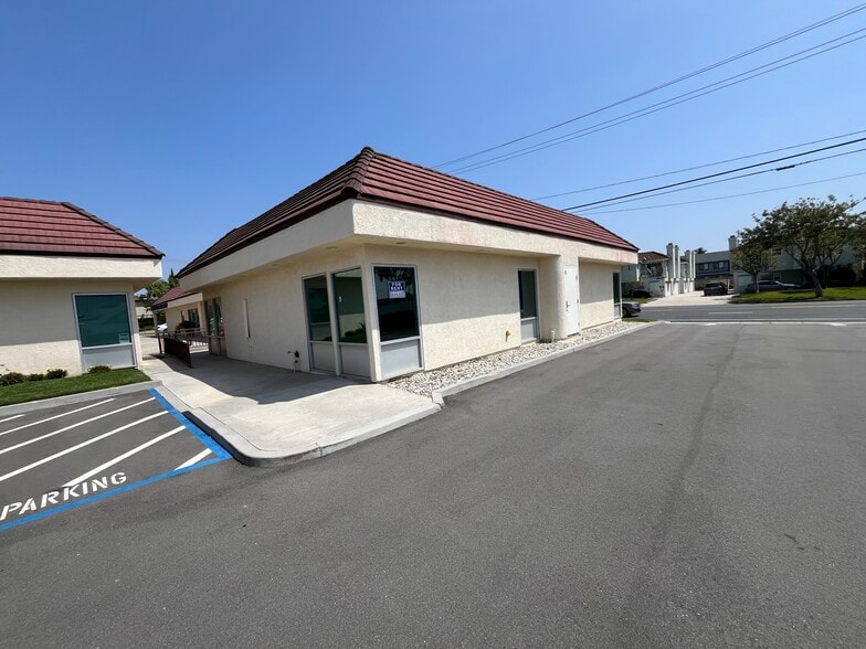 More Photos Of 5470 Orange Ave, Cypress Office For Lease