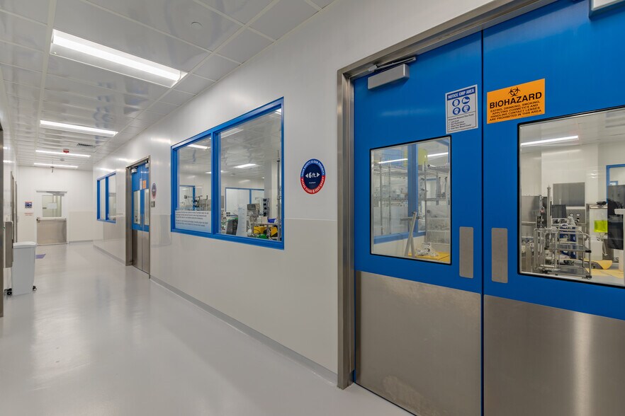 More Photos Of 727 Norristown Rd, Lower Gwynedd Research And Development For Lease