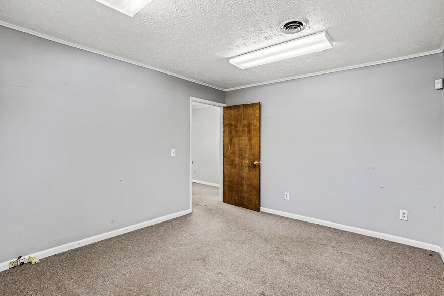 More Photos Of 200 Westfall Rd, Rochester Office For Sale