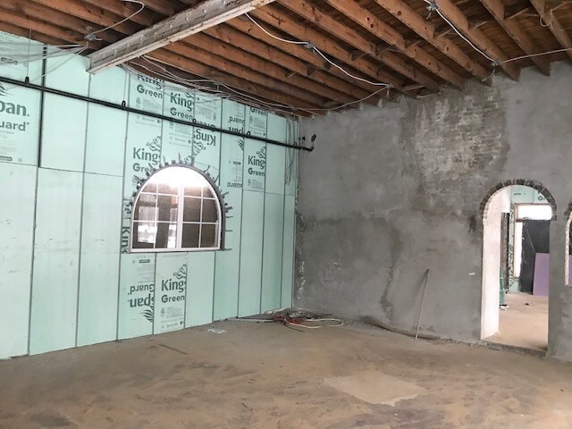 More Photos Of 1102 S Washington Ave, Lansing Freestanding For Lease