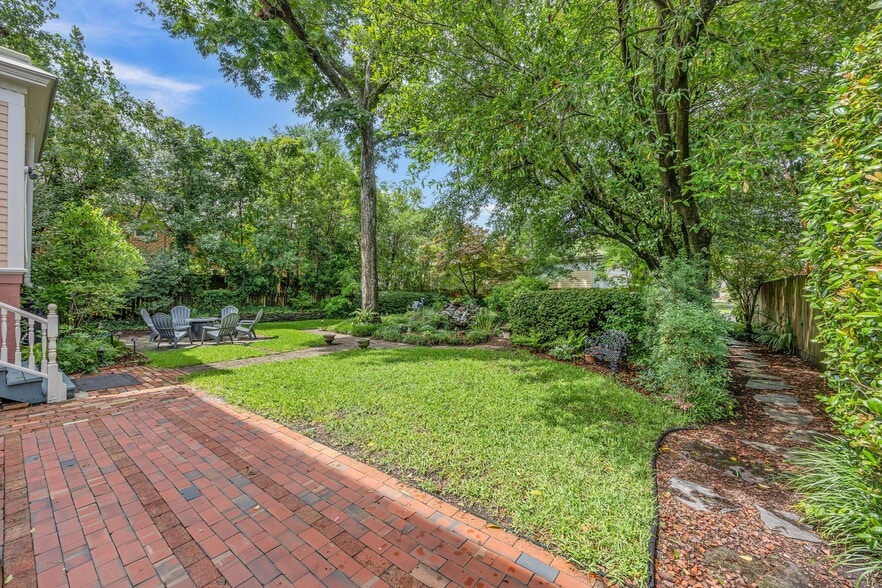 More Photos Of 412 S 3rd St, Wilmington Hospitality For Sale