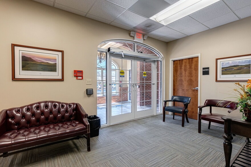 More Photos Of 1500 Langford Dr, Watkinsville Medical For Sale