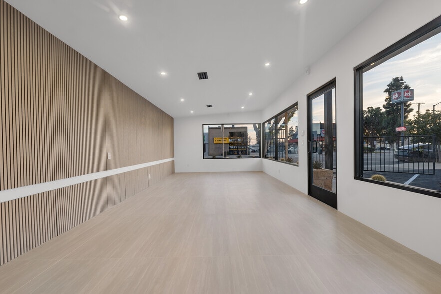 More Photos Of 17733 Chatsworth St, Granada Hills Auto Repair For Lease