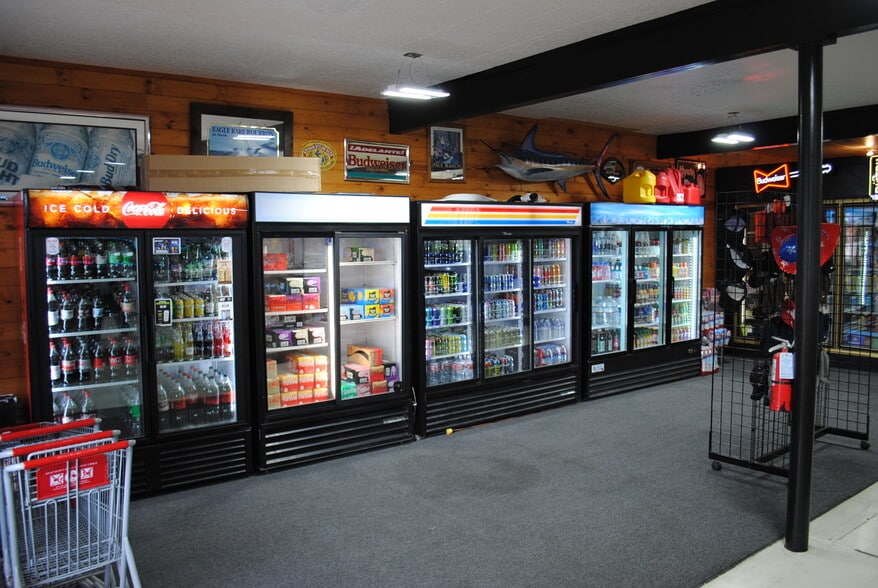 More Photos Of 810 HWY 93, Jackpot Convenience Store For Sale