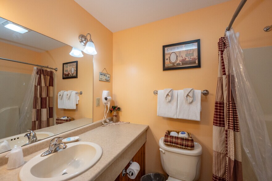 More Photos Of 17848 Garrett Hwy, Oakland Apartments For Sale