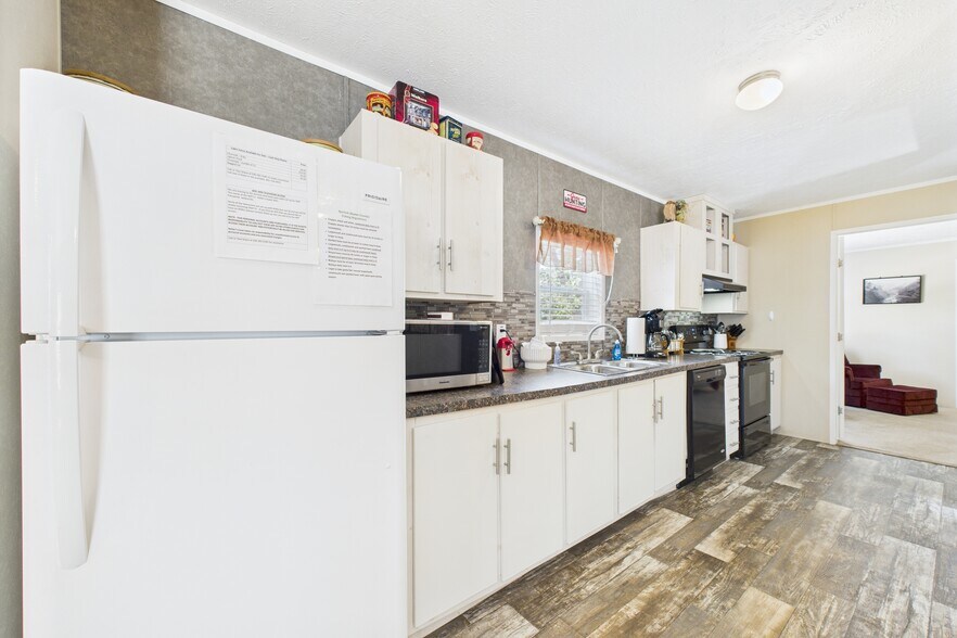 More Photos Of 141 County Road 851, Elizabeth Hotel For Sale