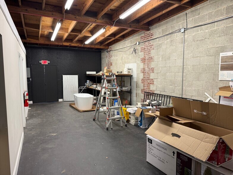 More Photos Of 116 N Main St, Fountain Inn Storefront Retail Office For Lease