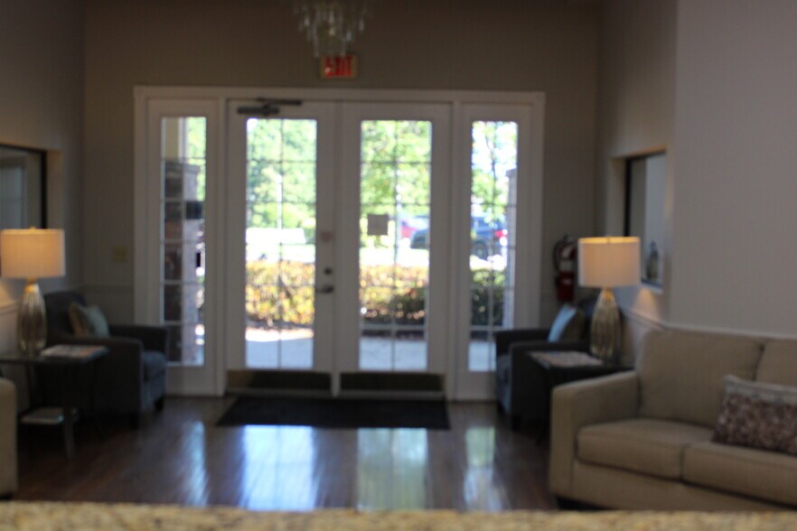 More Photos Of 4175 Woodlands Pky, Palm Harbor Coworking Space