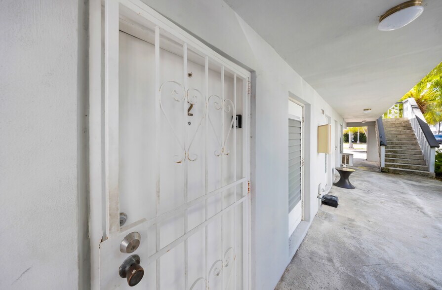 More Photos Of 759 Meridian Ave, Miami Beach Apartments For Sale