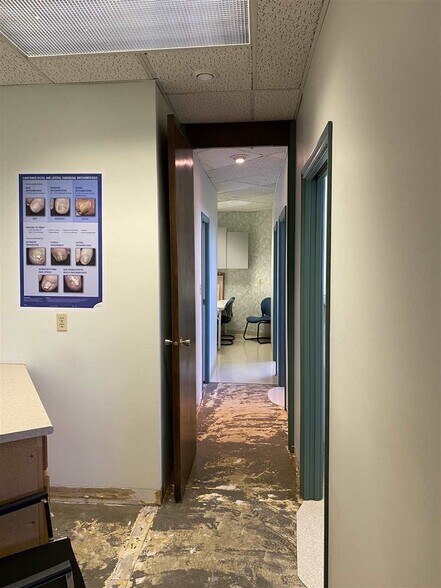 More Photos Of 9200 Mary St, Chilliwack Storefront Retail Office For Sale