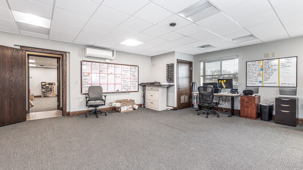 More Photos Of 11470 Industrial Dr, Galena Warehouse For Sale