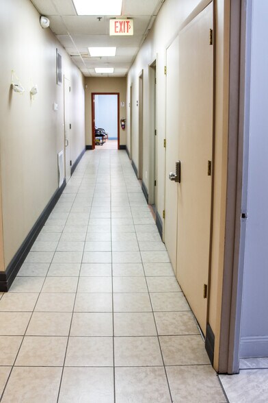 More Photos Of 7 Lake Station Rd, Warwick Manufacturing For Lease