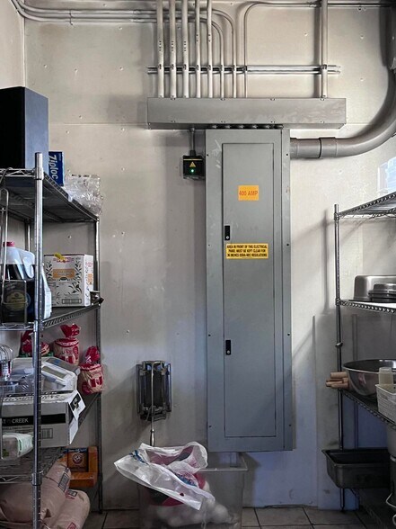 More Photos Of 18 Village Green Way, Southwest Harbor Restaurant For Lease