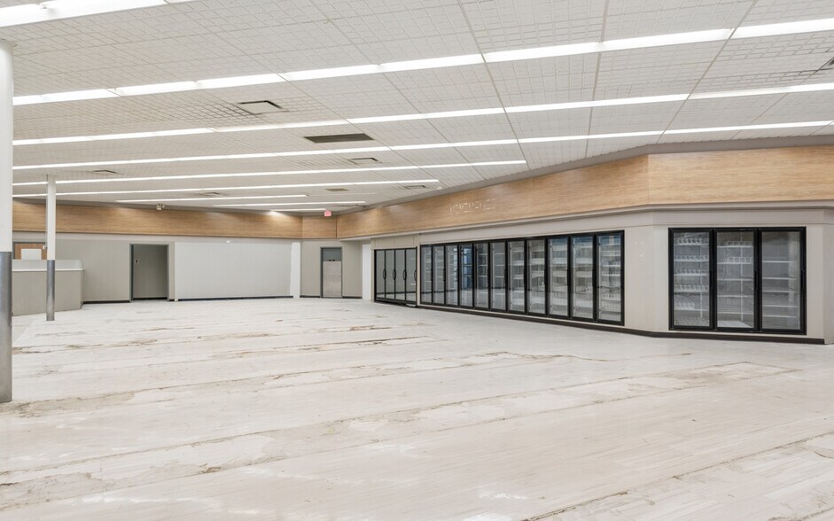 More Photos Of 210 Mcmurry Blvd, Hartsville Freestanding For Lease