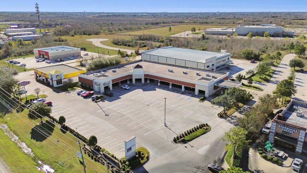 More Photos Of 14020 Highway 3, Webster Unknown For Lease