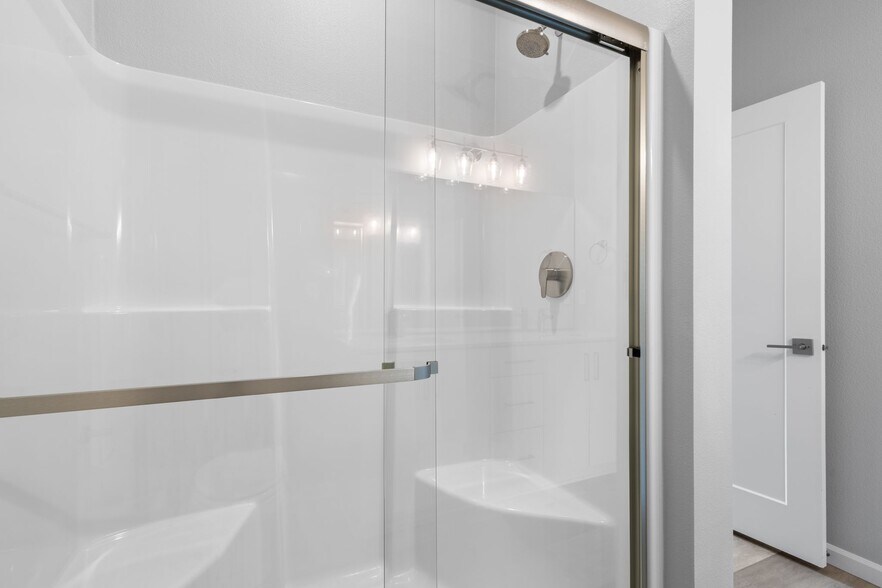 More Photos Of 16306 NE 20th St, Vancouver Multifamily For Sale