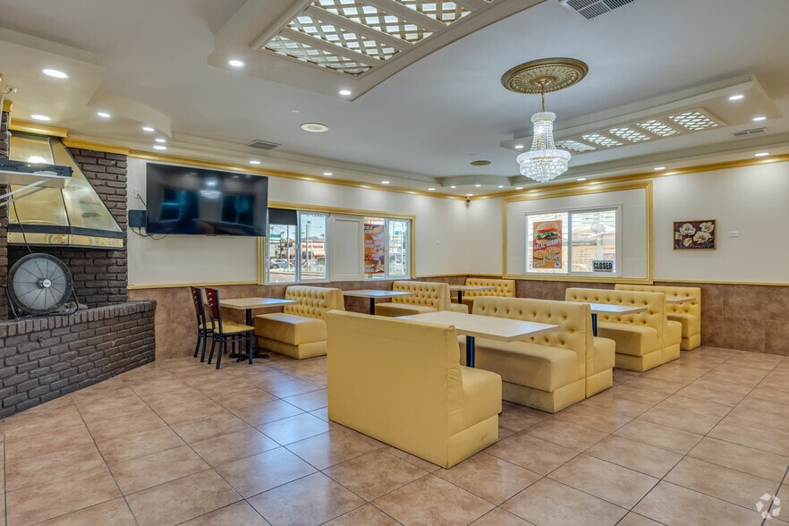 More Photos Of 7830 N 19th Ave, Phoenix Restaurant For Sale