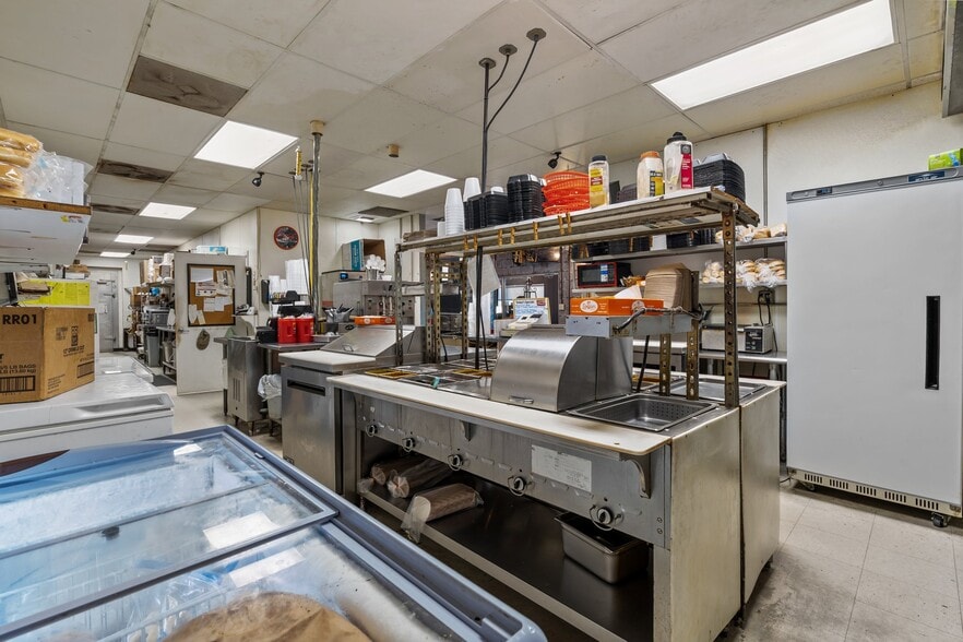 More Photos Of 120 Bank St, Sanford Restaurant For Sale