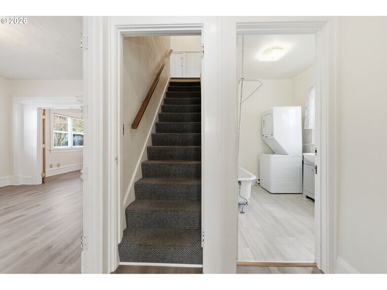 More Photos Of 245 W 13th Ave, Eugene Office For Sale