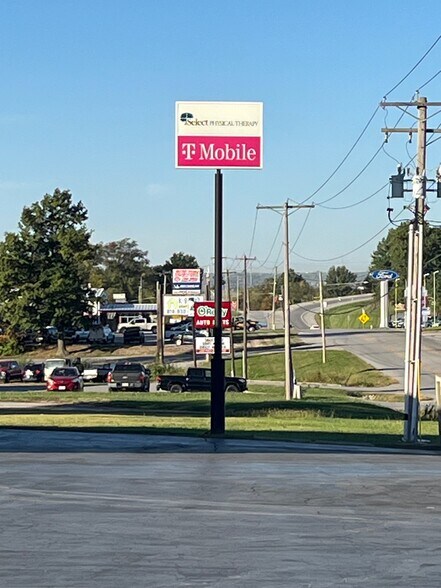 More Photos Of 1711-1763 W Jesse James Rd, Excelsior Springs General Retail For Sale