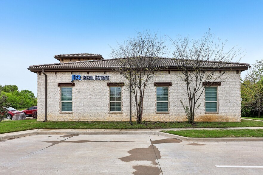 More Photos Of 217 E Debbie Ln, Mansfield Medical For Lease