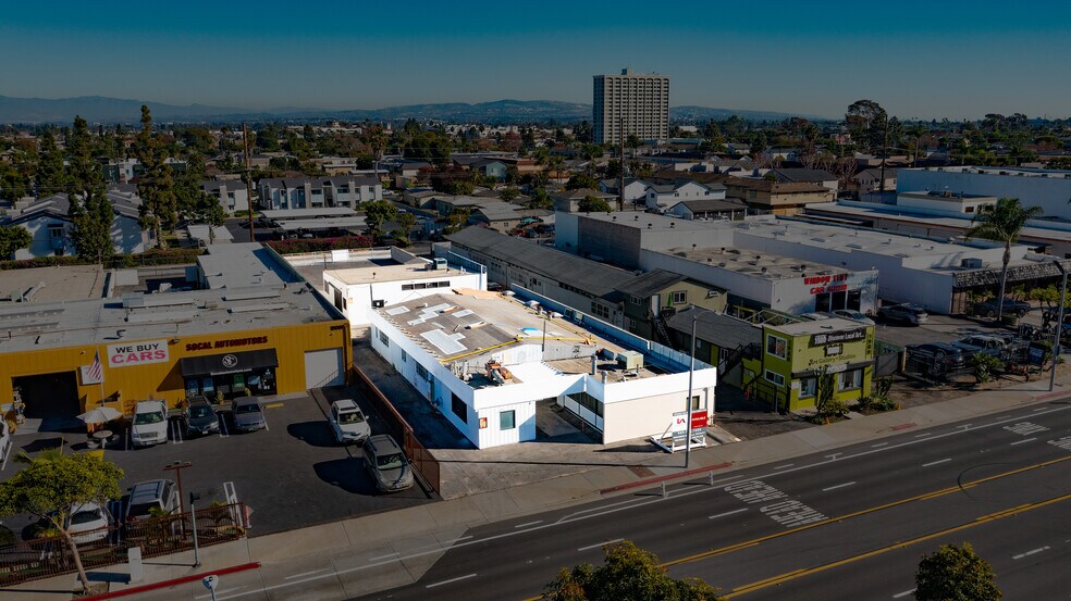 More Photos Of 1984 Placentia Ave, Costa Mesa General Retail For Sale