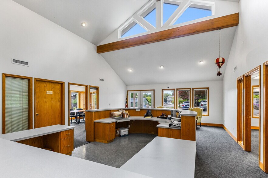 More Photos Of 3265 Liberty Rd S, Salem Office For Sale