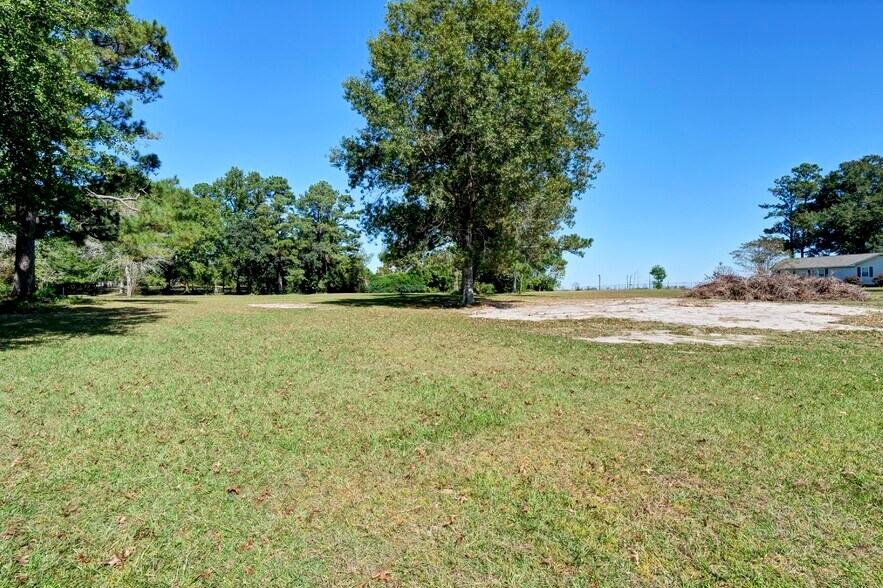 More Photos Of 102 Riverview Dr, Leland Land For Sale