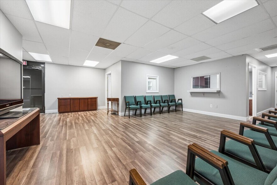 More Photos Of 51 Mount Bethel Rd, Warren Office For Lease