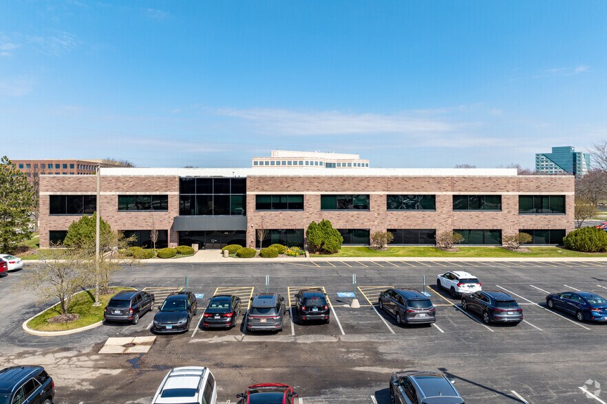 More Photos Of 1770 Park St, Naperville Office For Sale