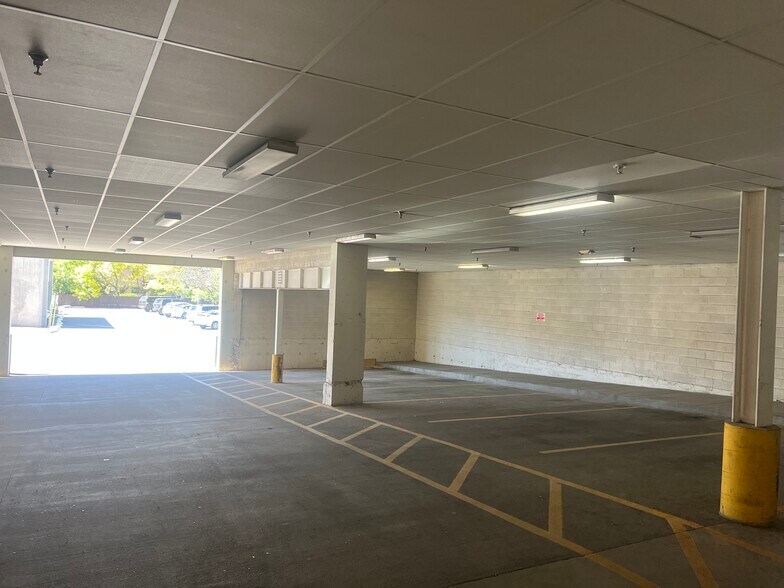 More Photos Of 677 S Colorado Blvd, Denver Office For Sale